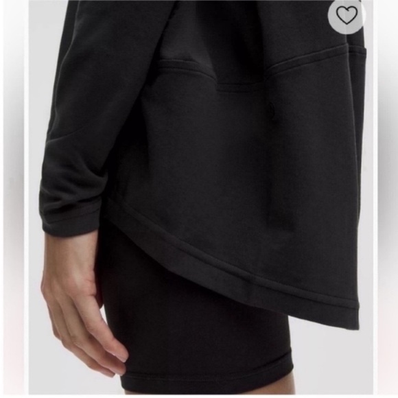 Lululemon Back In Action V-Neck - Picture 4 of 11